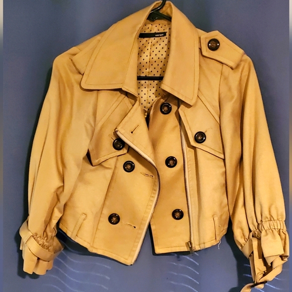 Double Lapel Half Sleeve Jacket - Picture 1 of 3